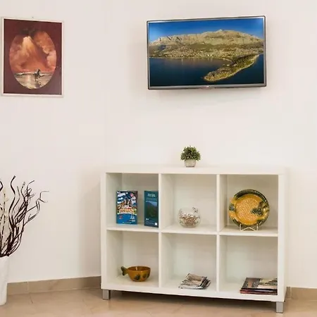 Apartment With Wifi - 23010