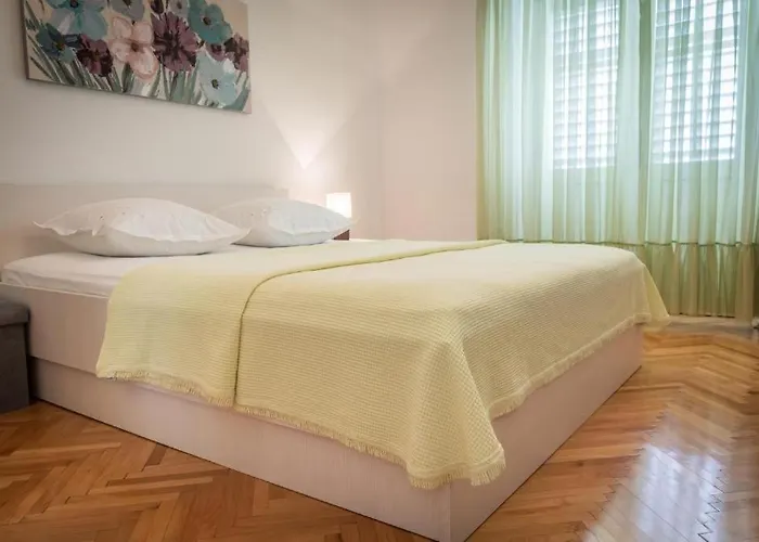 Apartment With Wifi - 23010 Makarska