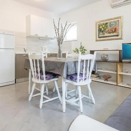 With Wifi - 23010 Appartement